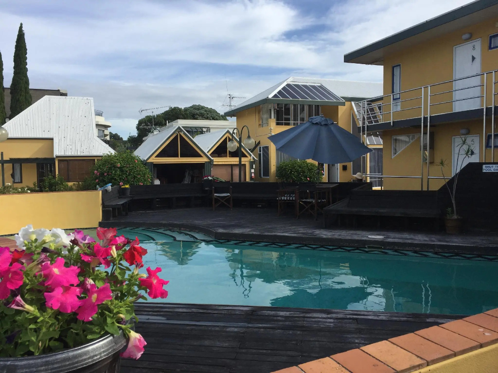Bucklands Beach Waterfront Motel