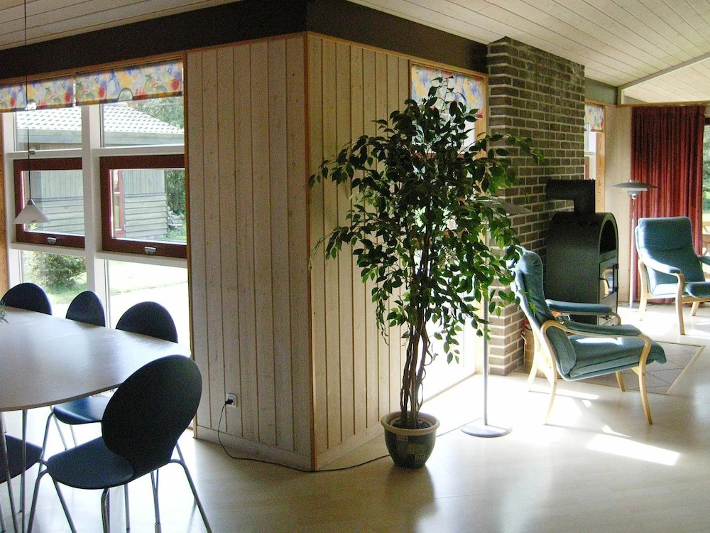 8 Person Holiday Home in Vaeggerlose