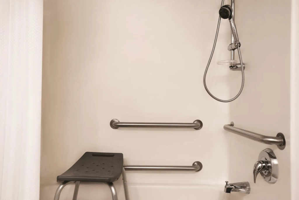 Country Inn & Suites by Radisson, Madison Southwest, WI