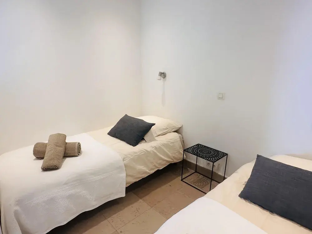 One Bedroom Apartment With a sea View Right by the Croisette Beaches and the Center of Cannes - 2287