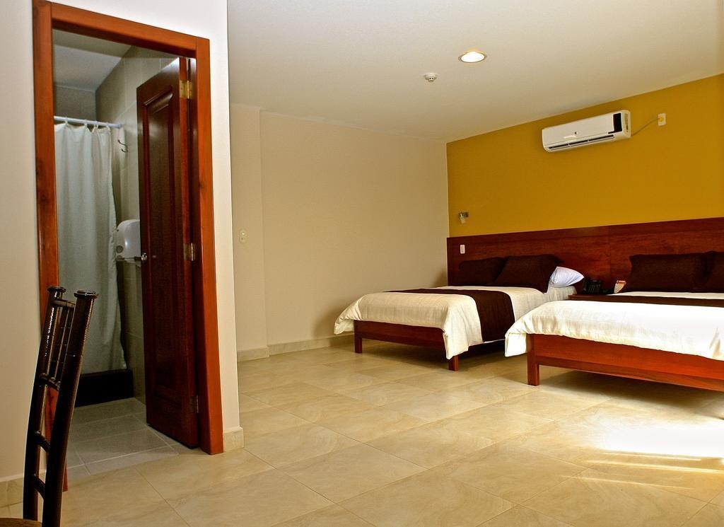 Hotel Puerto Banana