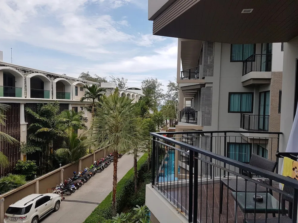 4616 - Studio With Balcony & Pool Near Patong Beach