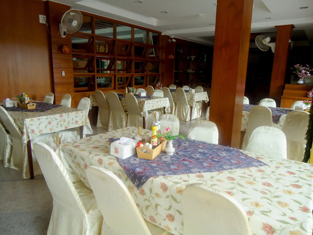 Ngamta Hotel