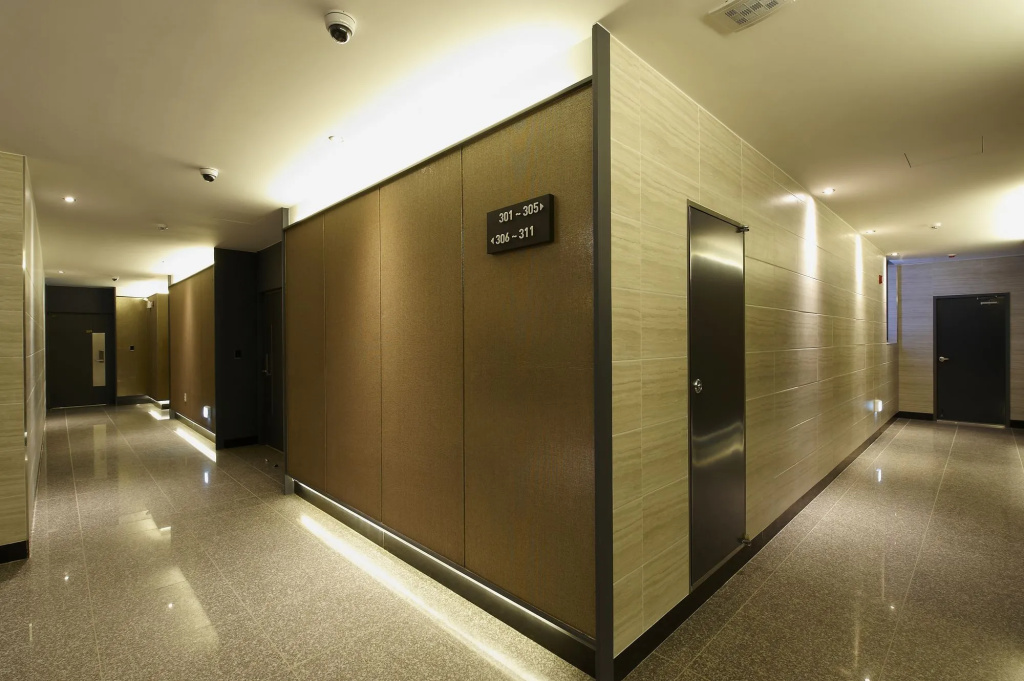 Hotel B
