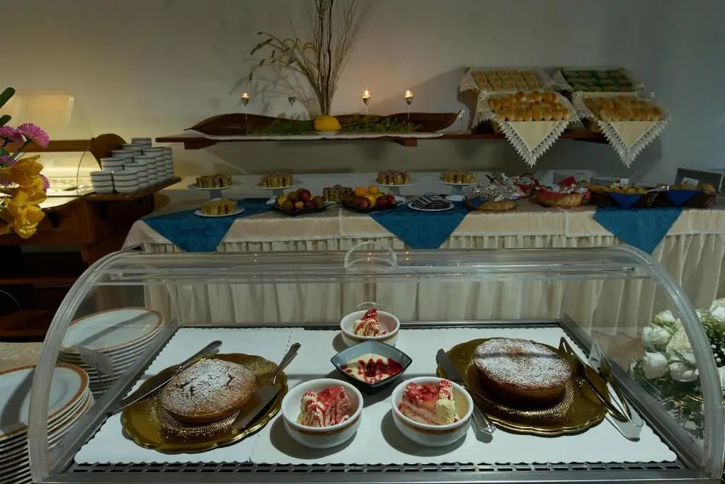 Hotel Tritone