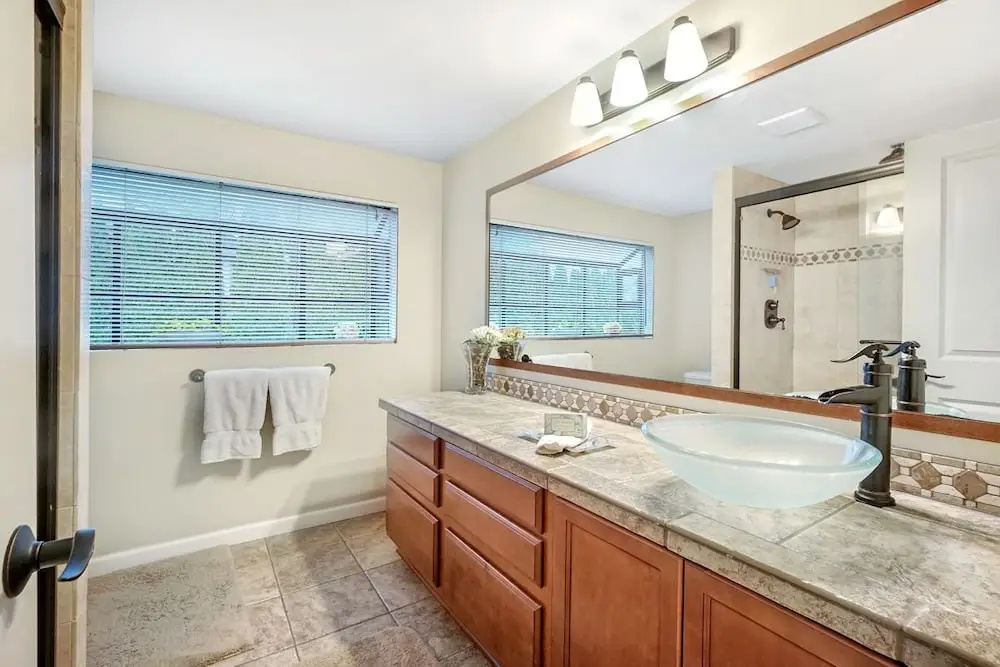 27607 10th Ave S Home 4 Bedrooms 2 Bathrooms Home