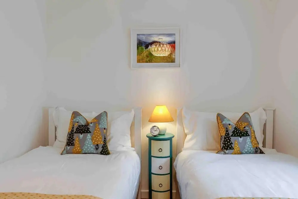 Ground Floor Apartment W/large Enclosed Garden