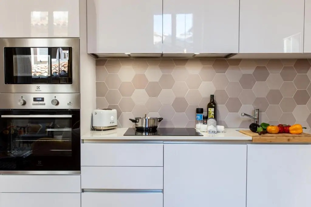 St Vincent - 3 BEDROOMS, MAGNIFICENT,VASTE, SUNNY, A/C, WIFI