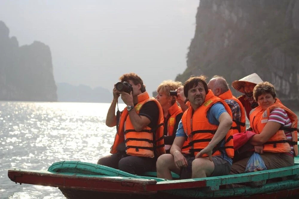 HaLong Canary Cruise