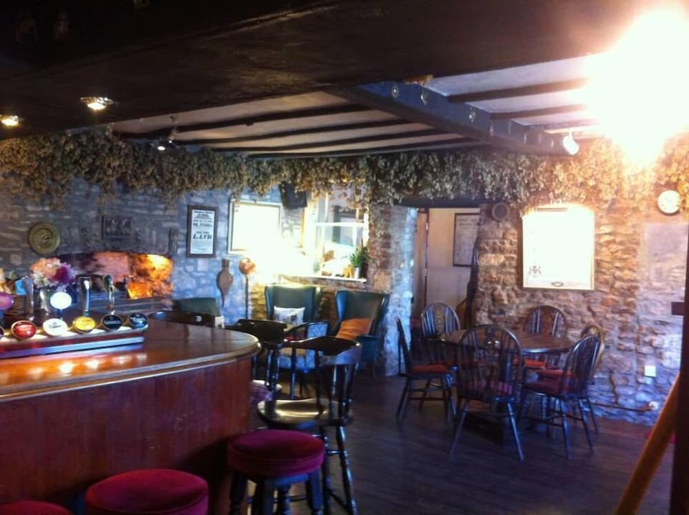 The George Inn
