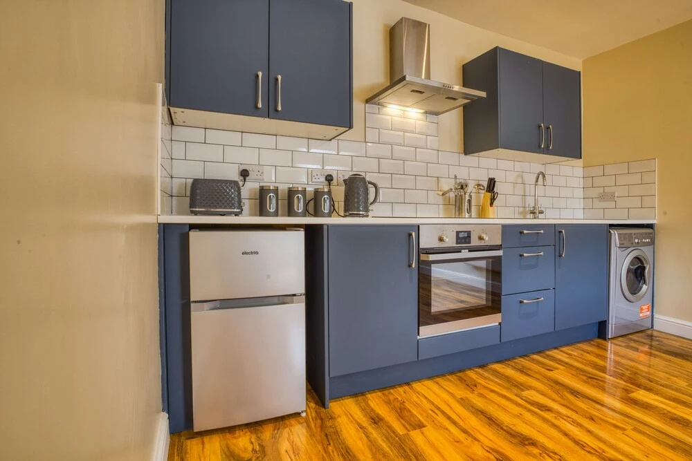 Superior 2 Bedroom in Central Lincoln En-suite Shower King Size Beds Free Toiletries and Wifi