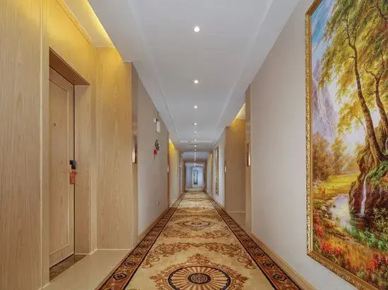 Vienna Classic Hotel (Chongqing Bishan Aokang)