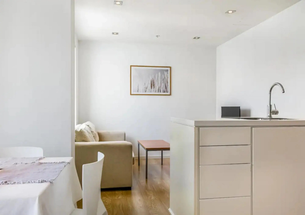 Central Two-Bedroom Apartment Close To Spark Arena