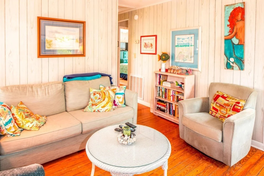 CScape - 2 Br Home