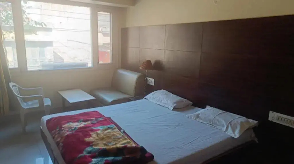 Samrat Hotel