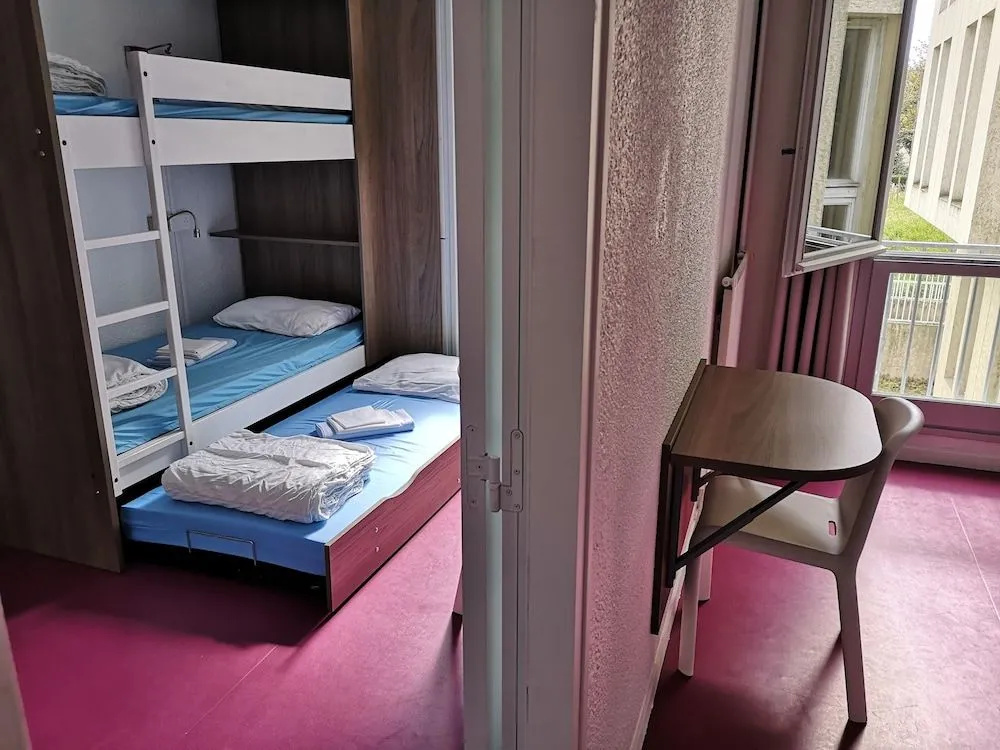 Auberge de Jeunesse Orléans Centre Ville - Hostel