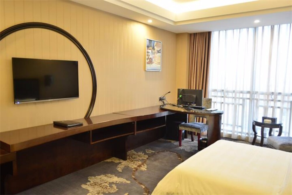 Aimoer Hotel