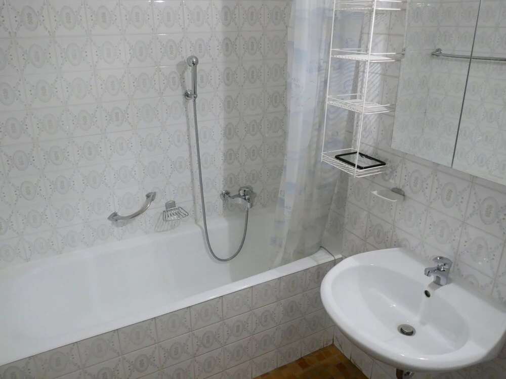 Apartment Valaisia 44b by Interhome