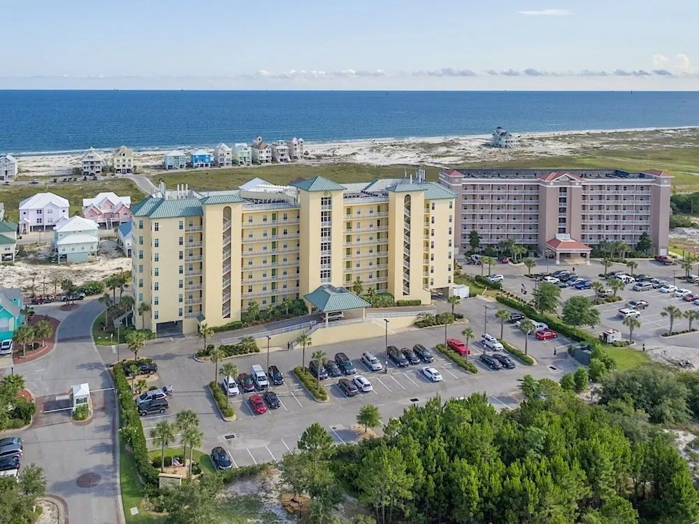 New Listing! Ocean W/ Pool & Rooftop Terrace 3 Bedroom Condo