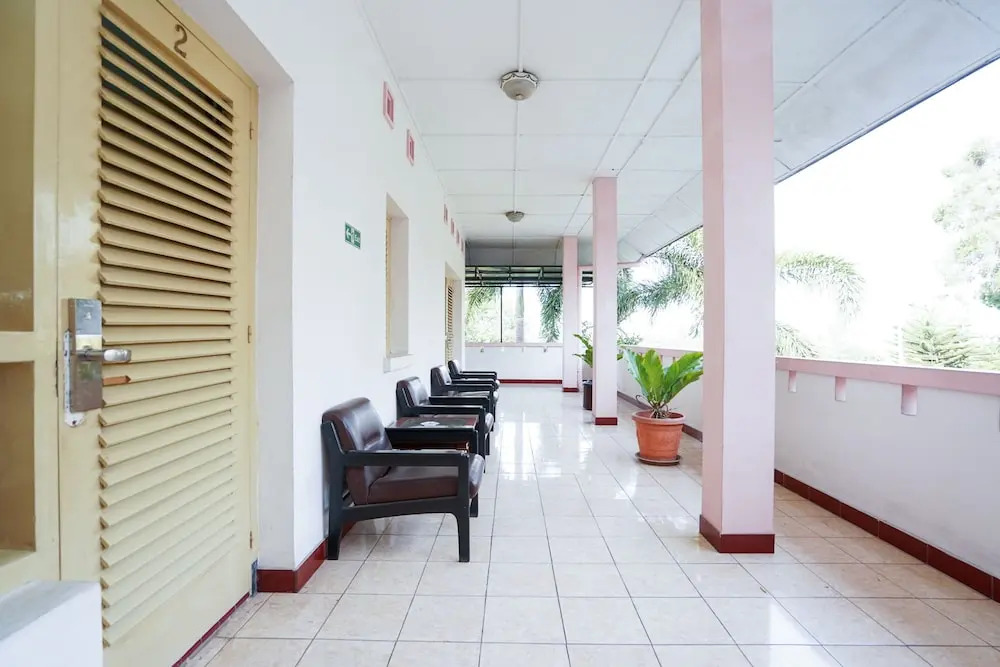 OYO 1346 Sinergi Hotel Gresik