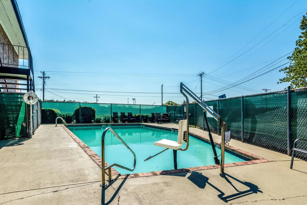 Motel 6-East Ridge, TN