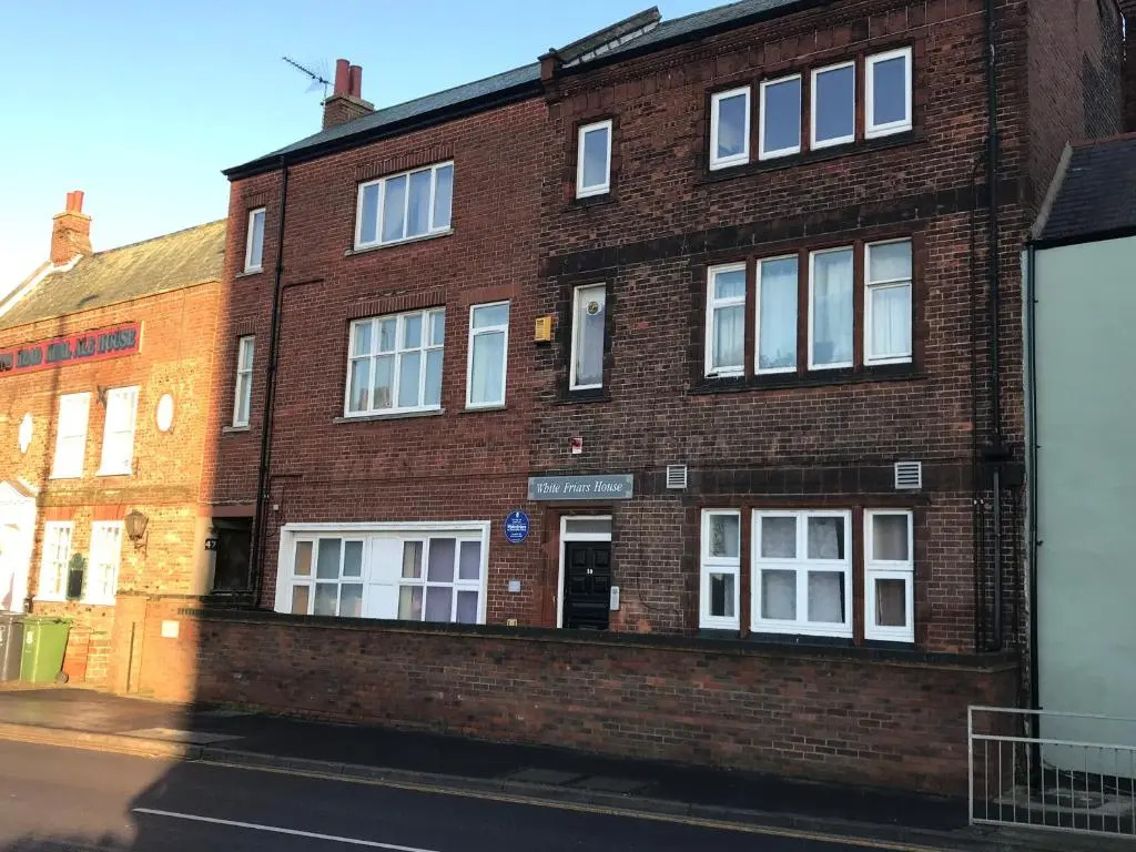Entire Two Double Bedrooms Flat N4