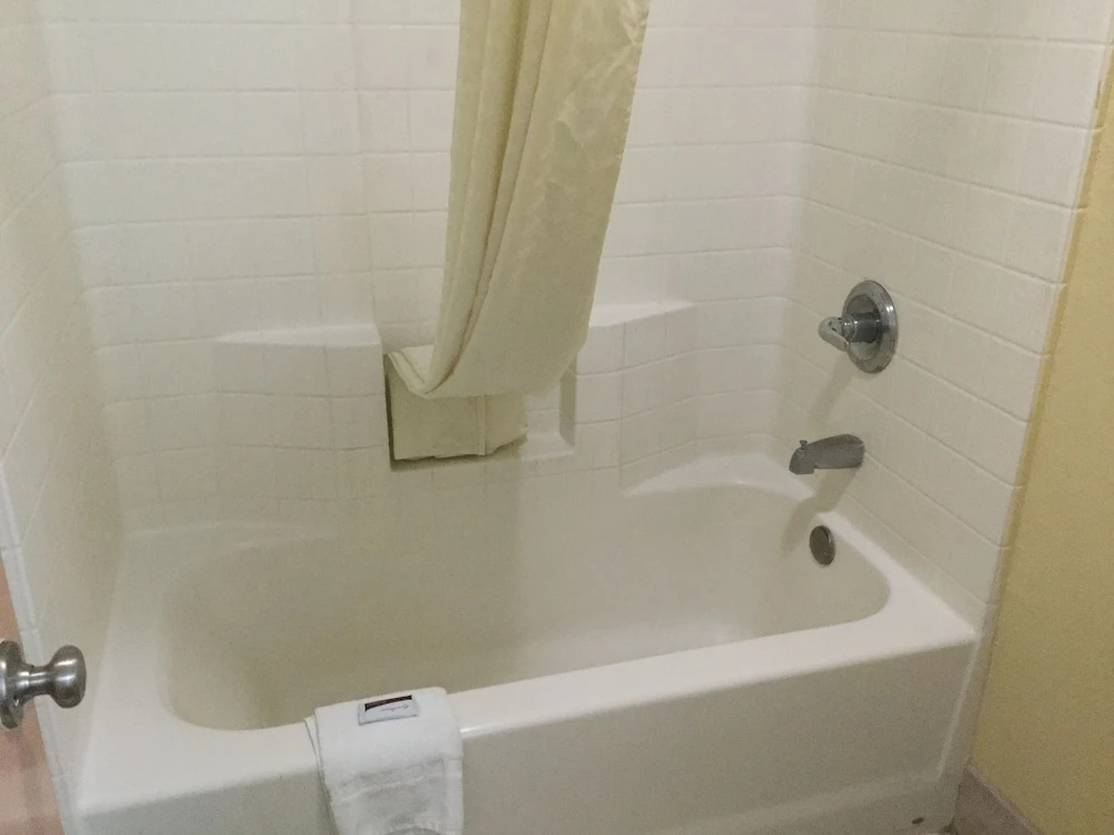 Luxury Inn and Suites Seaworld
