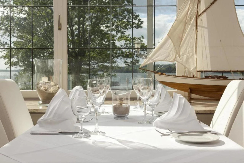 Hotel Dieksee - Collection by Ligula