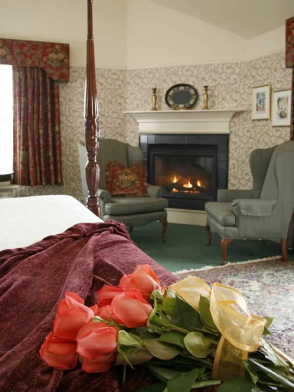 Chesterfield Inn