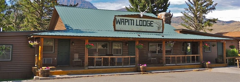 The Historic Wapiti Lodge