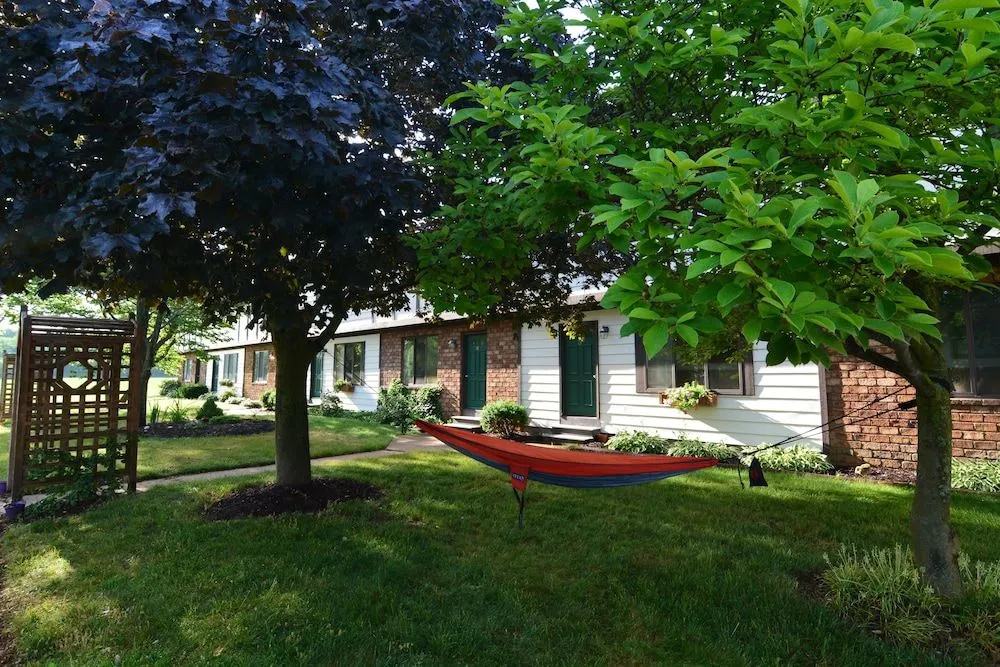 Hop & Vine Inn
