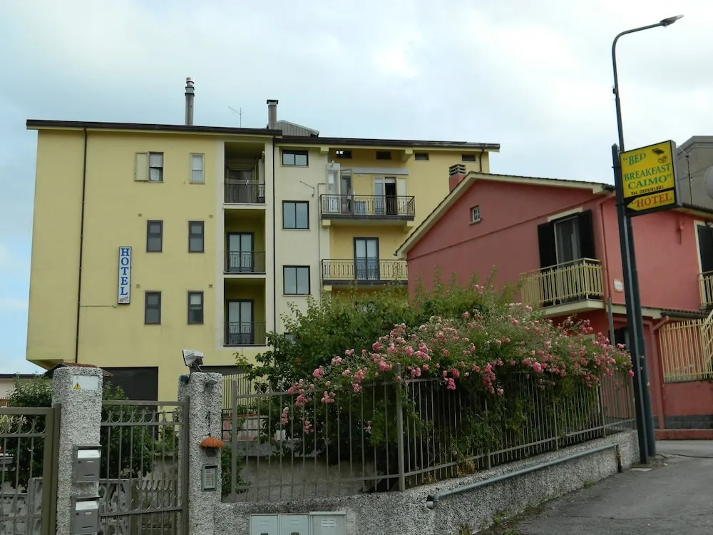 Hotel Caimo Bed-Breakfast