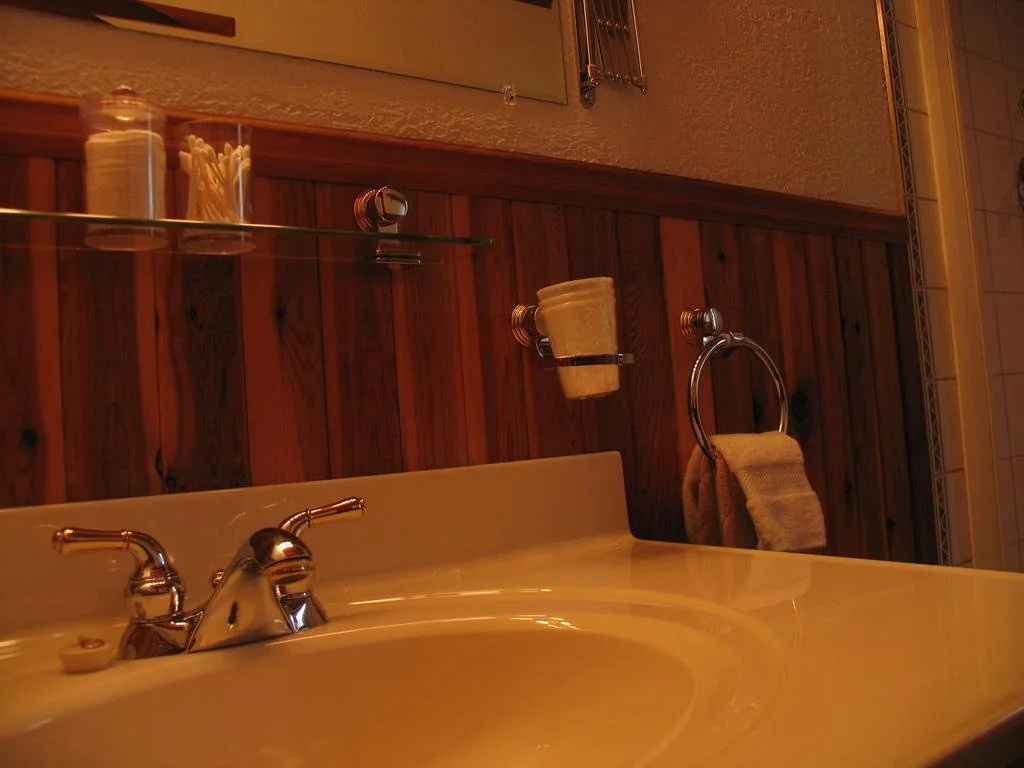 Blue Grouse Country Inn Bed & Breakfast