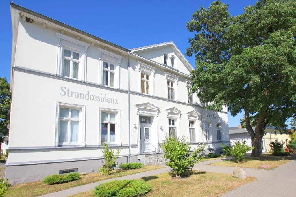 F-1063 Stachelbeerbluete in Glowe