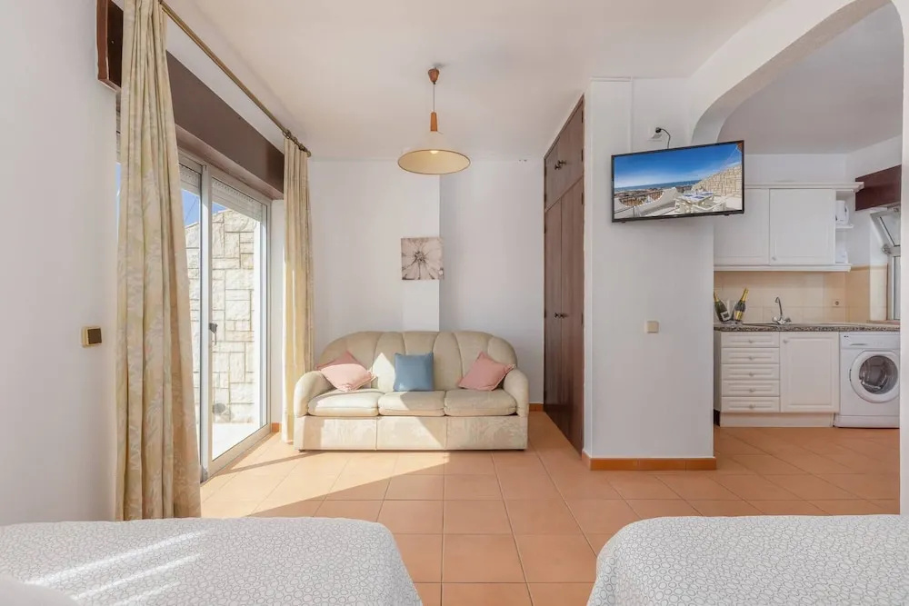 Oceanview Apart A By Sequeira