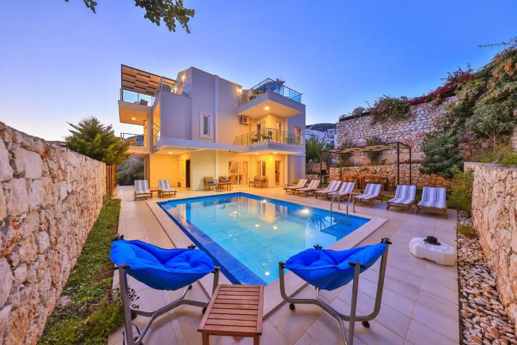 VILLA MYSTIC 5br/6bth Prvt Pool-Garden & Sea Views