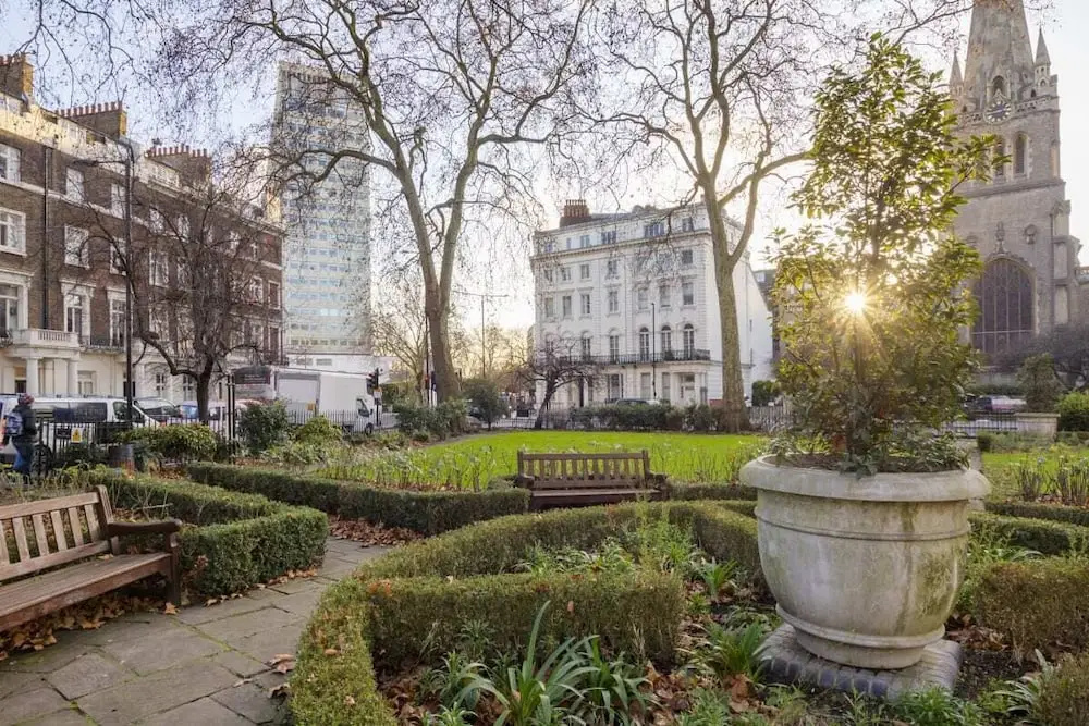 Modern & Cosy Apartment Close To Tube, Sleeps 5