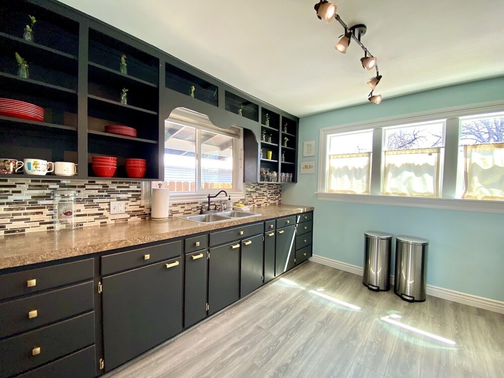650 W. 10th St Loveland