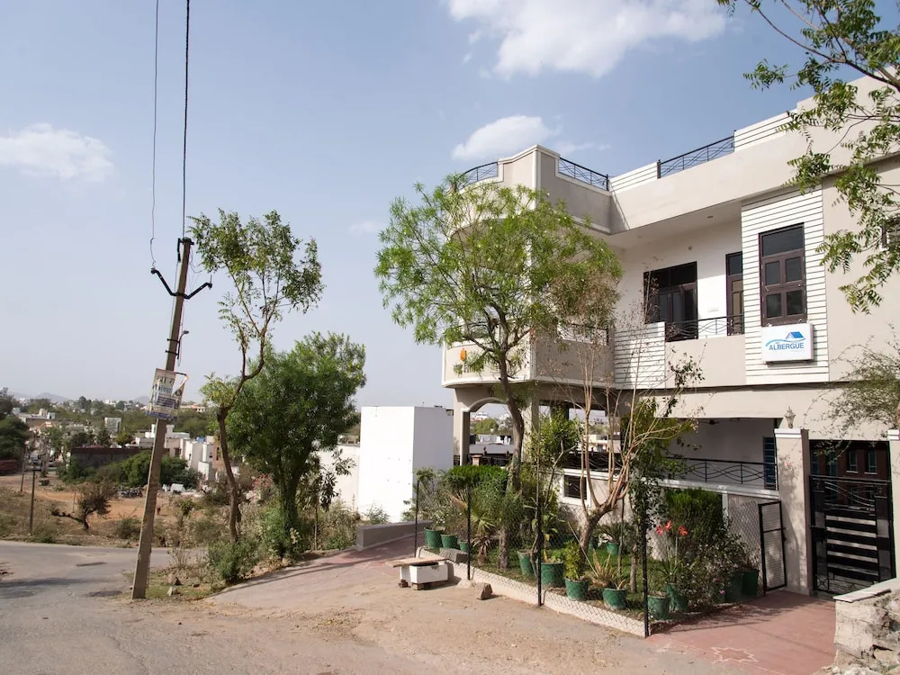 OYO Home 12741 Modern House near Geetanjali Hospital