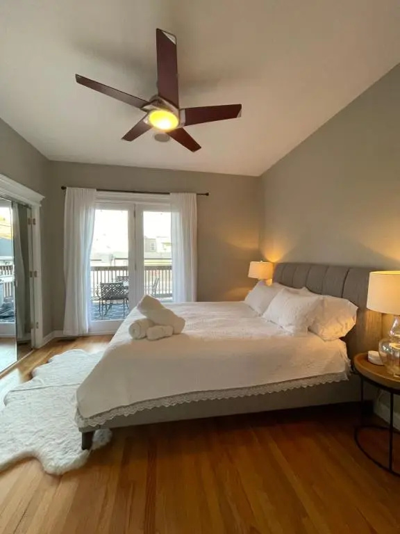 Amazing 3BR 3 BA Property in Chicago