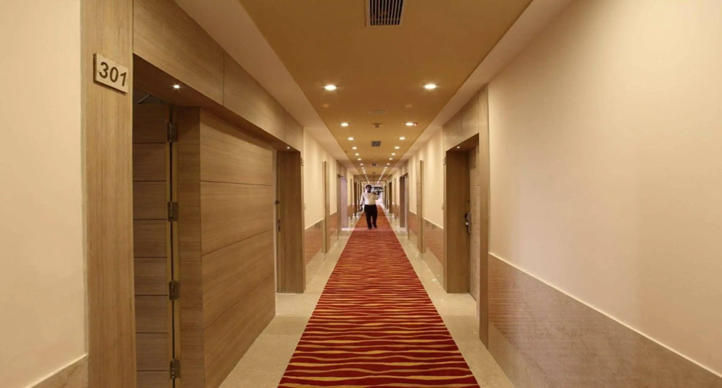 Nidhivan Sarovar Portico Vrindavan