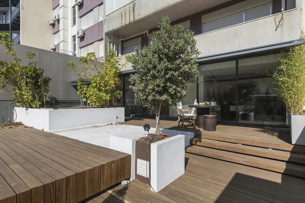 Marquês de Pombal Terrace by Lisbon Village Apartments