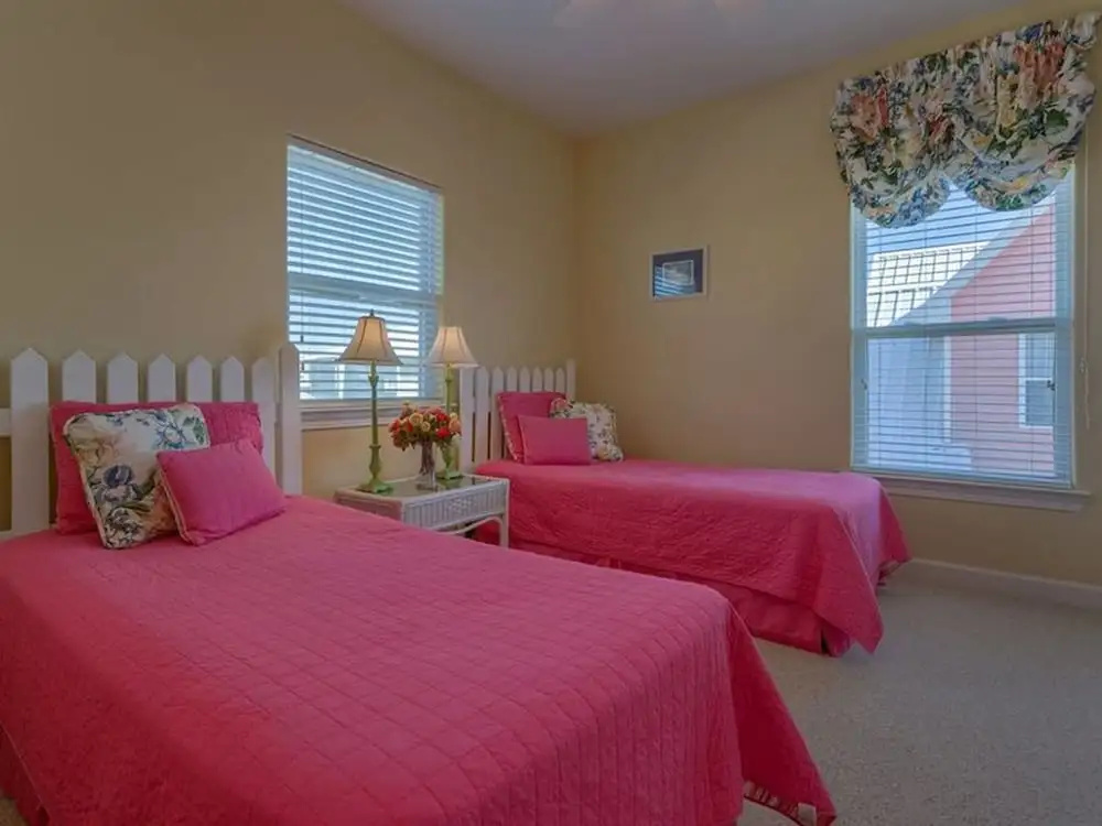 Sea La Vie by Meyer Vacation Rentals