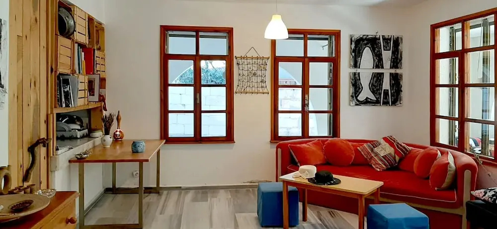 ada-art guesthouse
