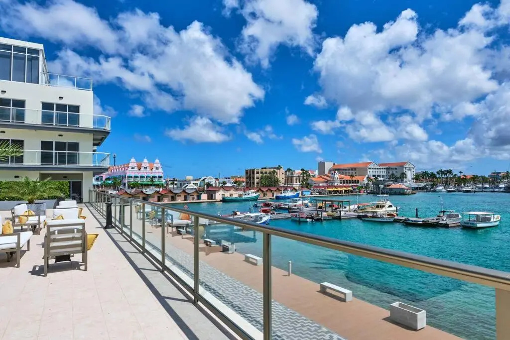 Luxury 2-Bedroom Condo with Ocean and Sunset Views
