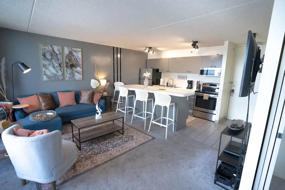 Deluxe Ocean View Condo 2 Queen Beds in Waikiki, FREE Parking & Wi-Fi