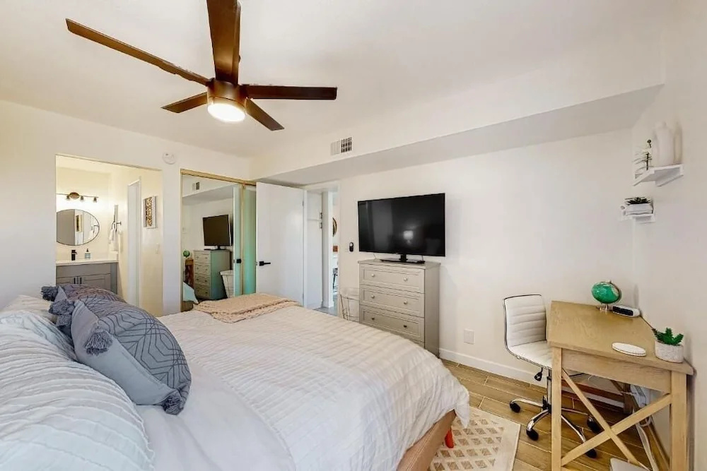 Villa Sunrise 1 Bedroom Condo by RedAwning