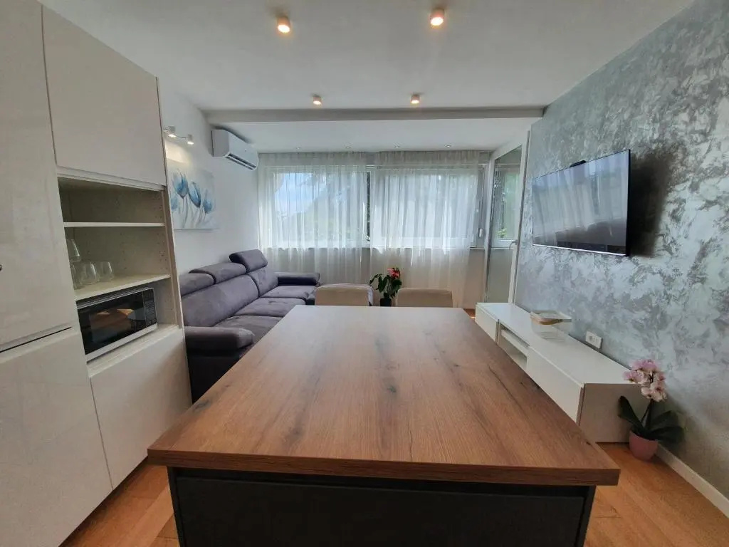Apartman Leona 4*, Kantrida