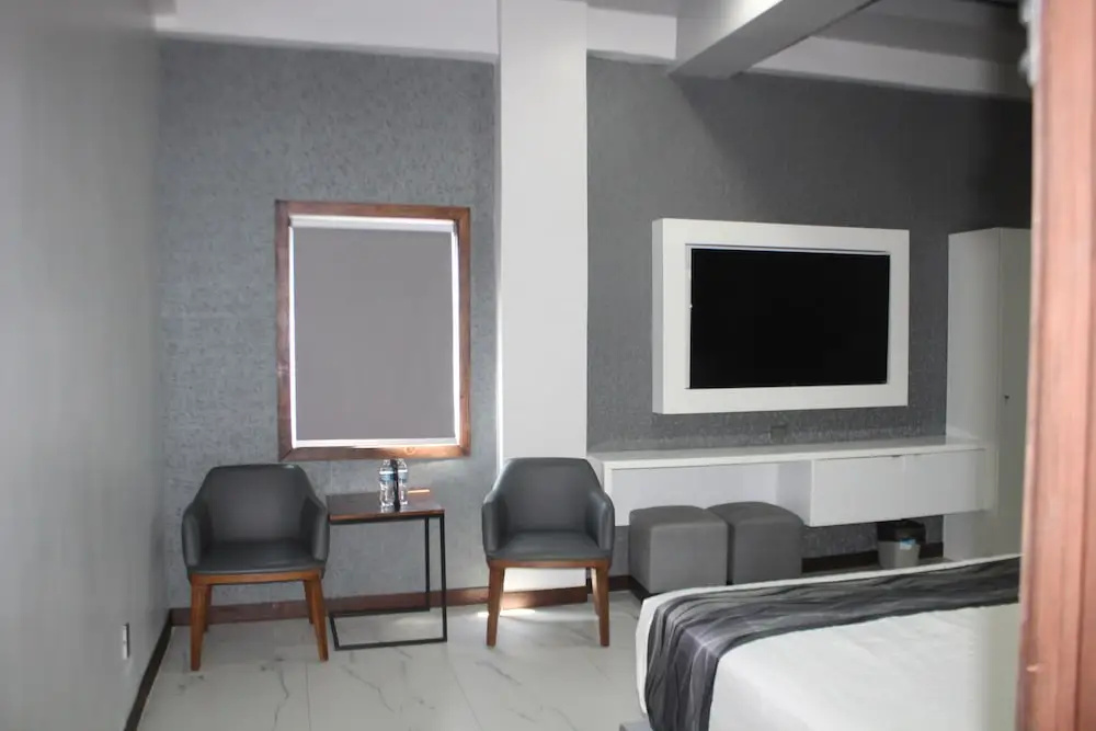 Hotel Grand One Plaza