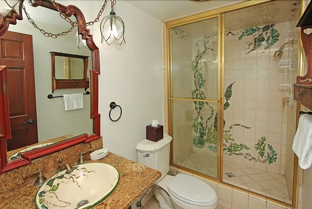5911 Seashore Trem 3 Bedroom Home